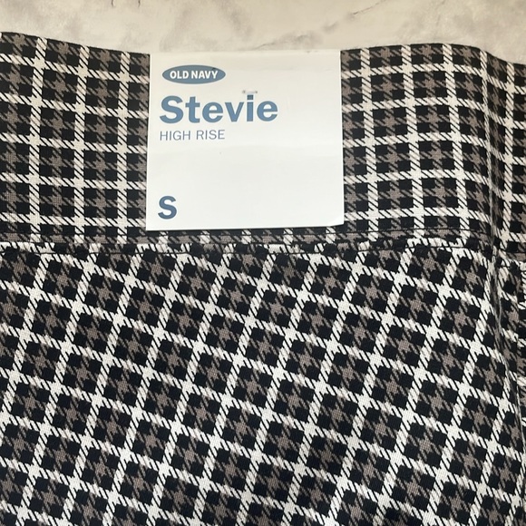 Old Navy Women’s Stevie High-Rise Pants, NWT Sz Small - Picture 3 of 4
